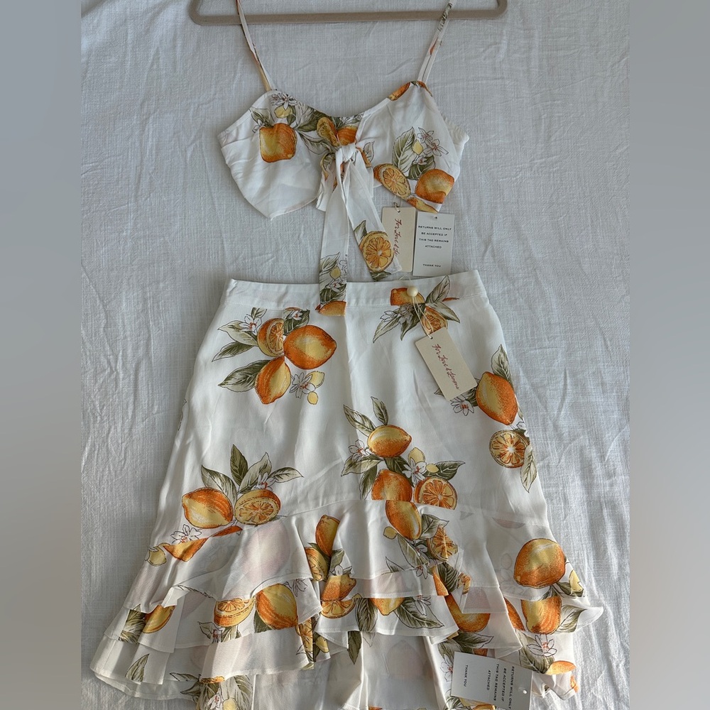 *NWT For Love & Lemons Lemon Set